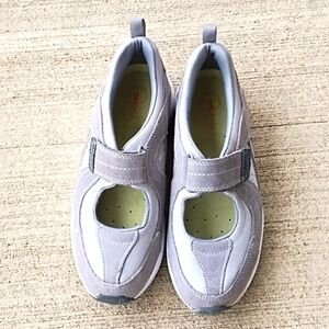 Anti Gravity by Easy Spirit, Size 6.5